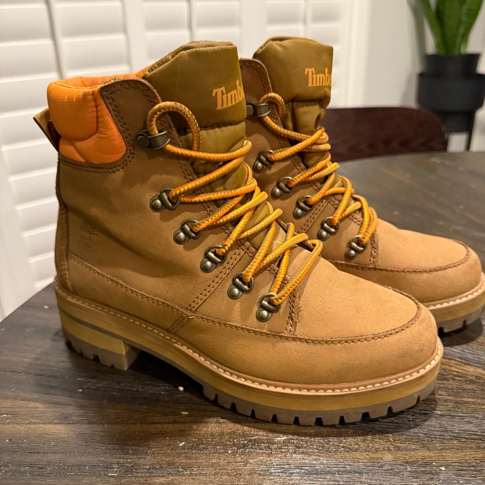 Timberland Women’s Tan Leather Boots - 7